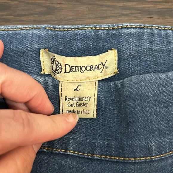 Democracy sz L - Picture 3 of 13